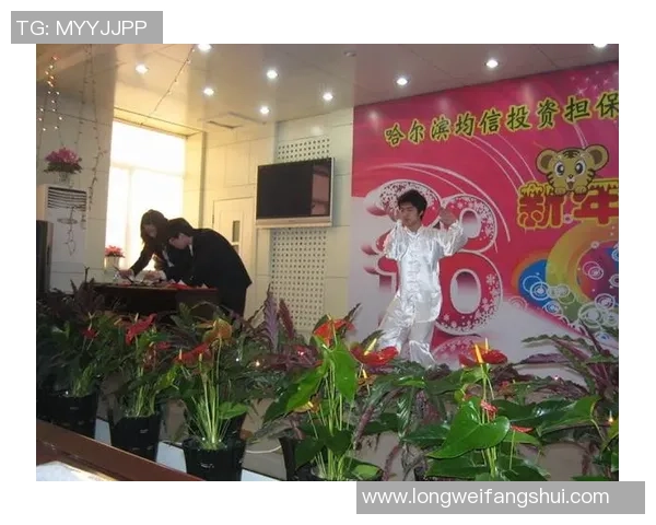 虎年足球明星们齐聚一堂共贺新春祝福球迷们新年快乐